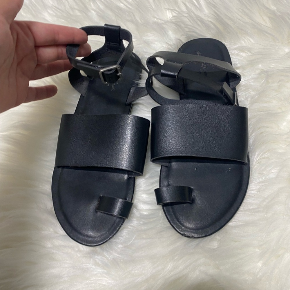 Universal Thread Black Women's Sandals